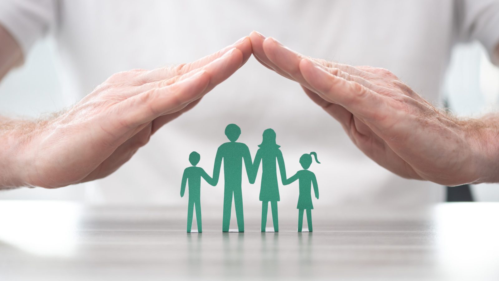 • Illinois family estate planning
• Life insurance trust concept
• Parents planning finances
• Attorney estate planning meeting
